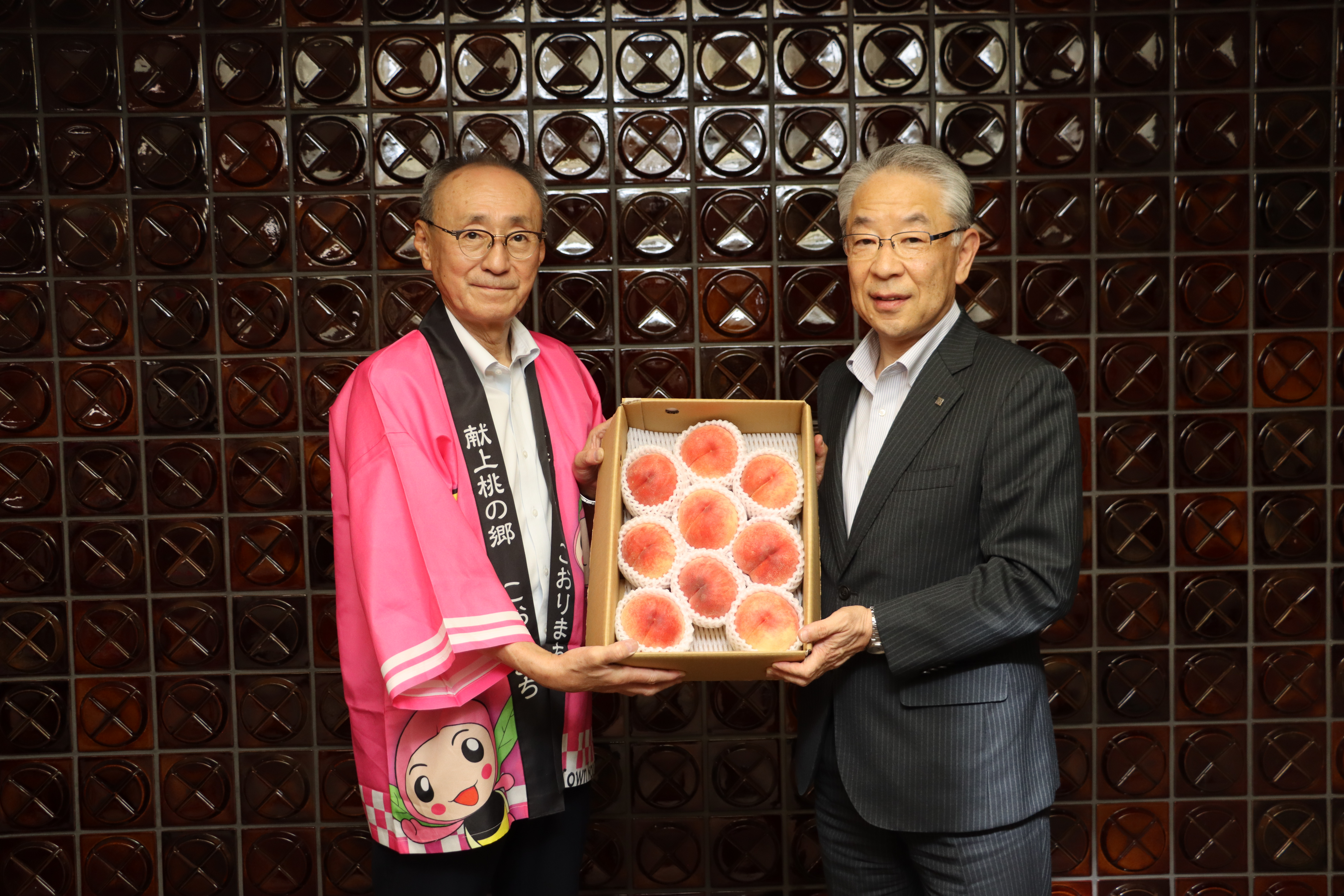 関係各所に贈呈