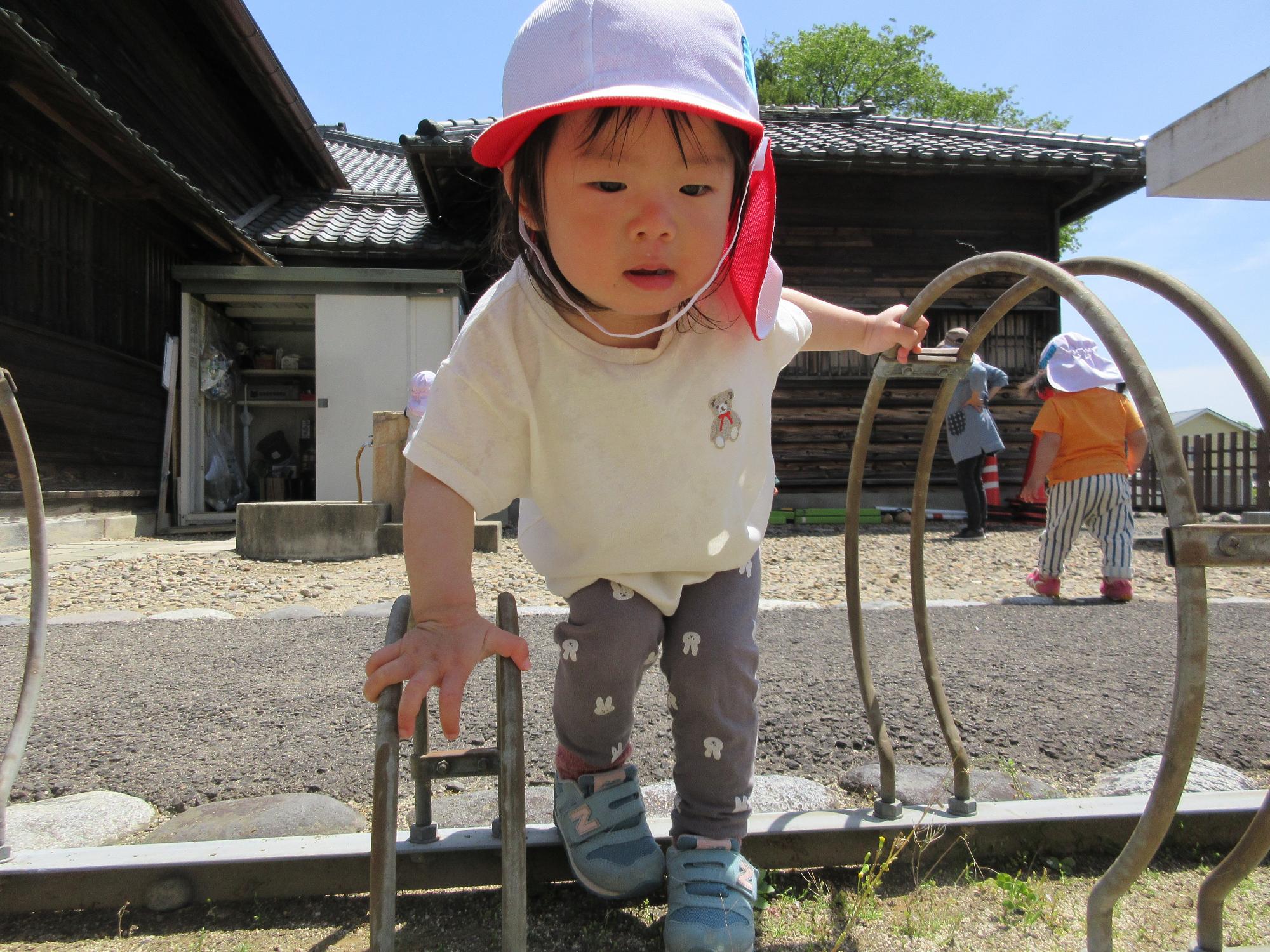 六十に