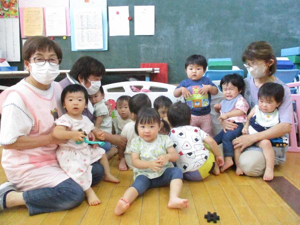 六十に
