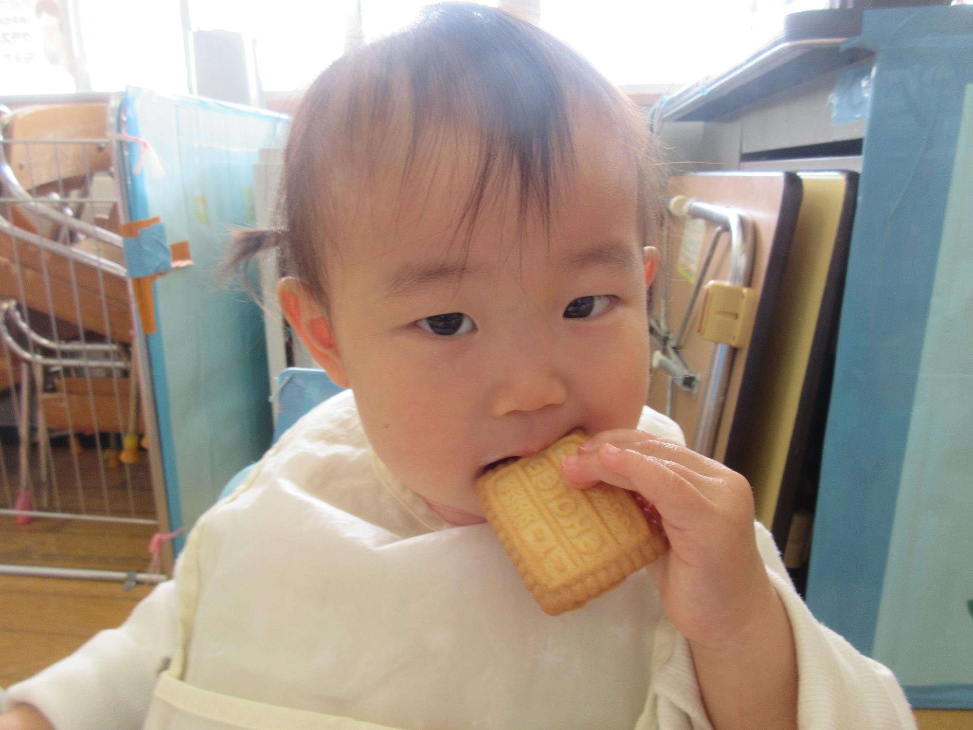 八〇に