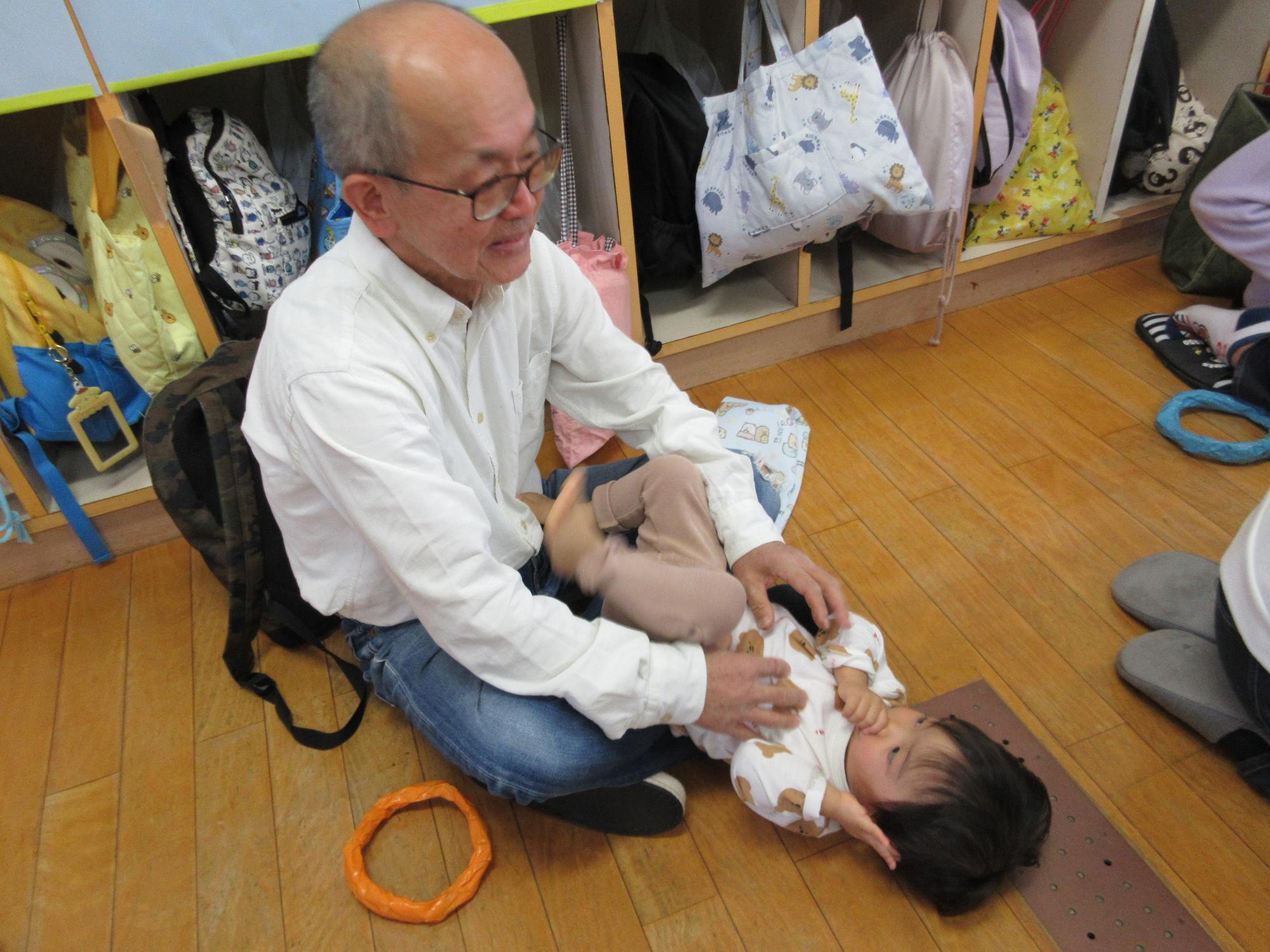 与ンに
