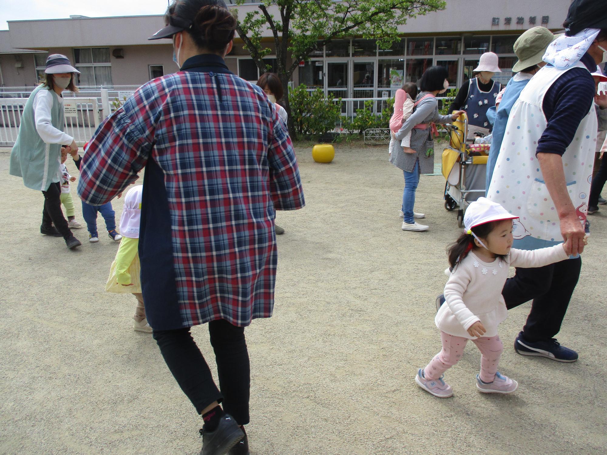三十に
