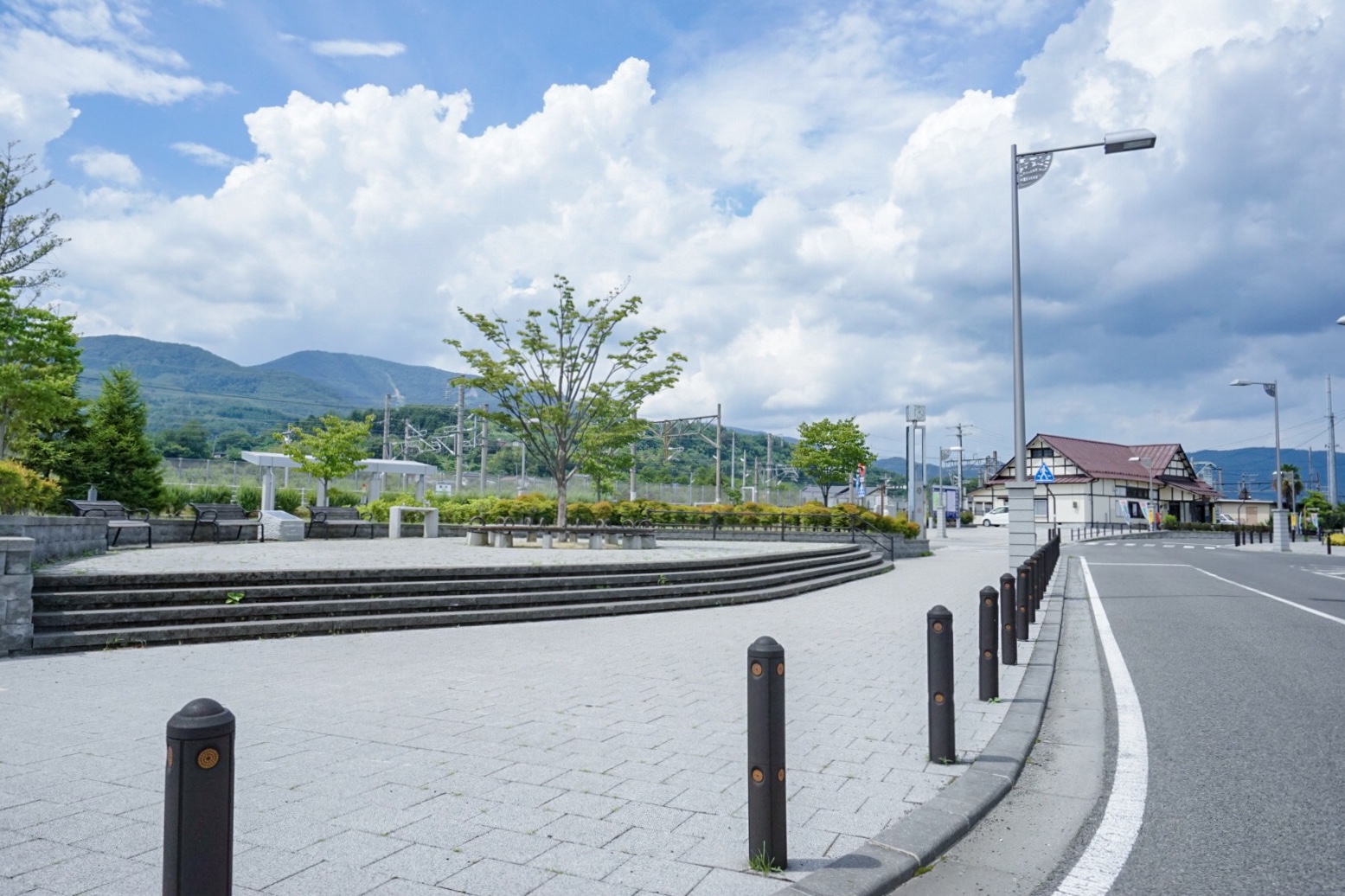 JR桑折駅・駅前広場の写真