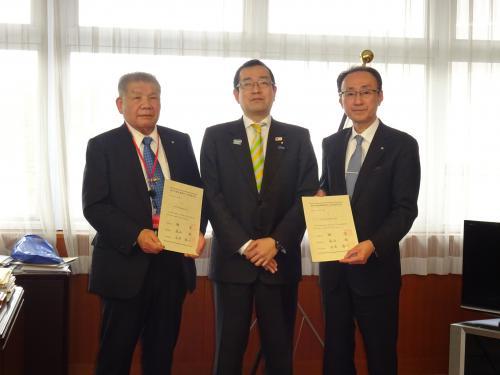 国土交通省での認定式の写真