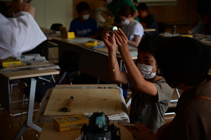 オープンキッズスクール「乾電池をつくろう」の様子8