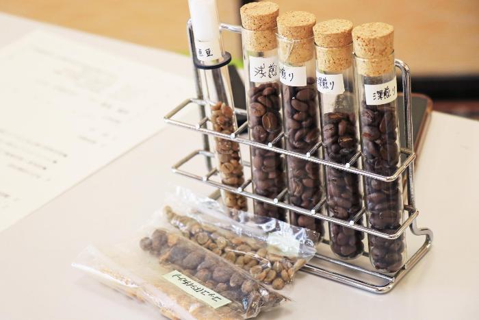 成人講座「プロに教わる！珈琲教室」の様子5