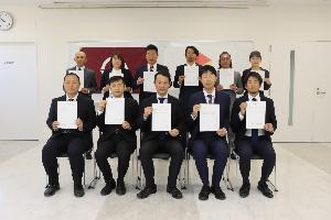 桃農家を目指す地域おこし協力隊員のみなさん