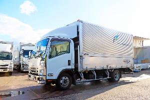 トラックの写真