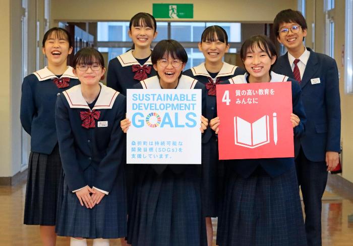 醸芳中学校の写真