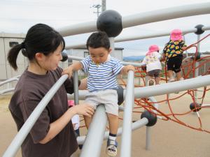 子育て支援センター 園庭写真