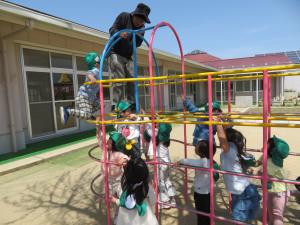 年中ジャングルジム