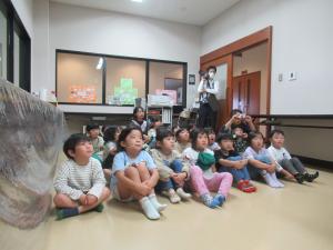 話を聞く